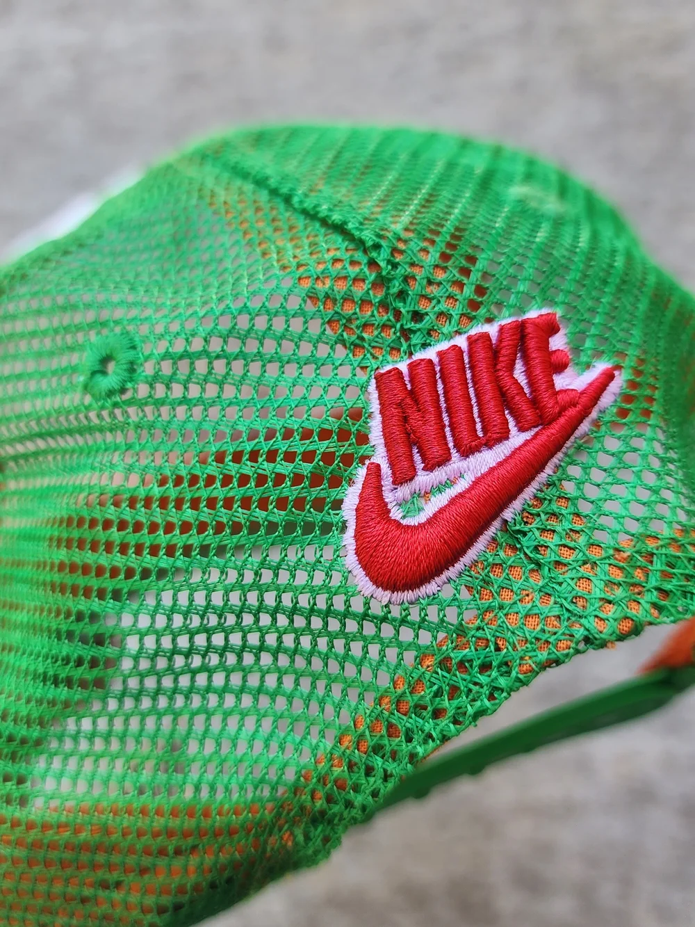 Nike Multicolor‎ Polka Dot Cap Green Mesh Snapback Hat Red Swoosh, Child Size